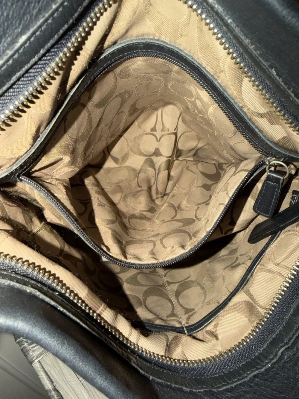 Coach Black Leather Bucket Bag Adjustable Strap Shoulder Hobo - Style 9186 - Picture 15 of 15